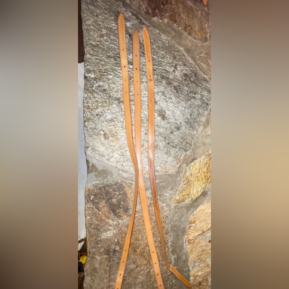 Authentic Louis Vuitton Leather shoulder strap pad & 2 used straps 28in - Picture 7 of 13